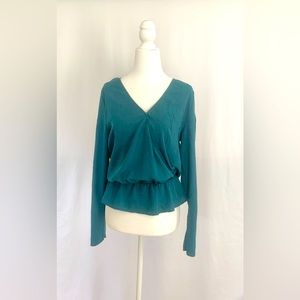 Emerald Green Chelsea 28 Peplum Wrap Blouse. Size Small. Excellent condition